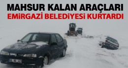 Emirgazi İlçesinde Yolda Mahsur Kalan Araçları Emirgazi Belediyesi Kurtardı