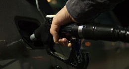 Bu Gece Motorine Gelecek Olan Zam İptal Edildi