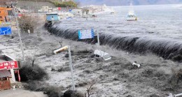 Endonezya’da Büyük Deprem