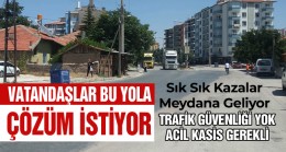 Mahalle Sakinleri Bu Yoldan Şikayetçi, Acil Çözüm İstiyorlar