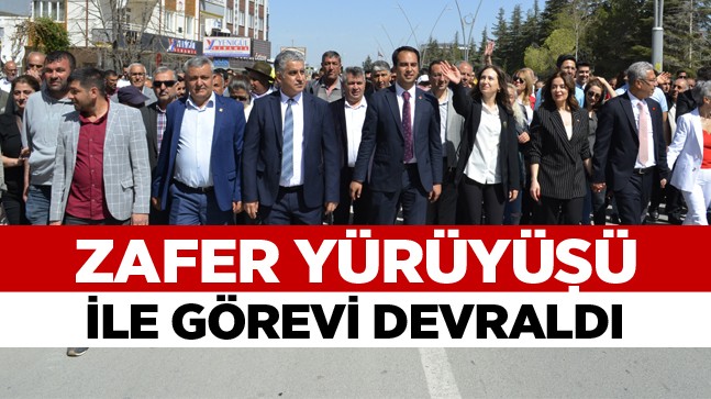 Mazbata Töreninin Ardından Zafer Yürüyüşü İle Belediyeyi Devraldı