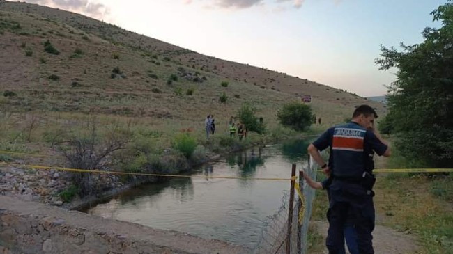 İvriz’de Sulama Kanalına Giren Gençler Boğularak Can Verdi