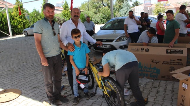Halkapınar İlçesinde 40 Gün Sabah Namazına Giden Çocuklara Bisikletleri Dağıtıldı